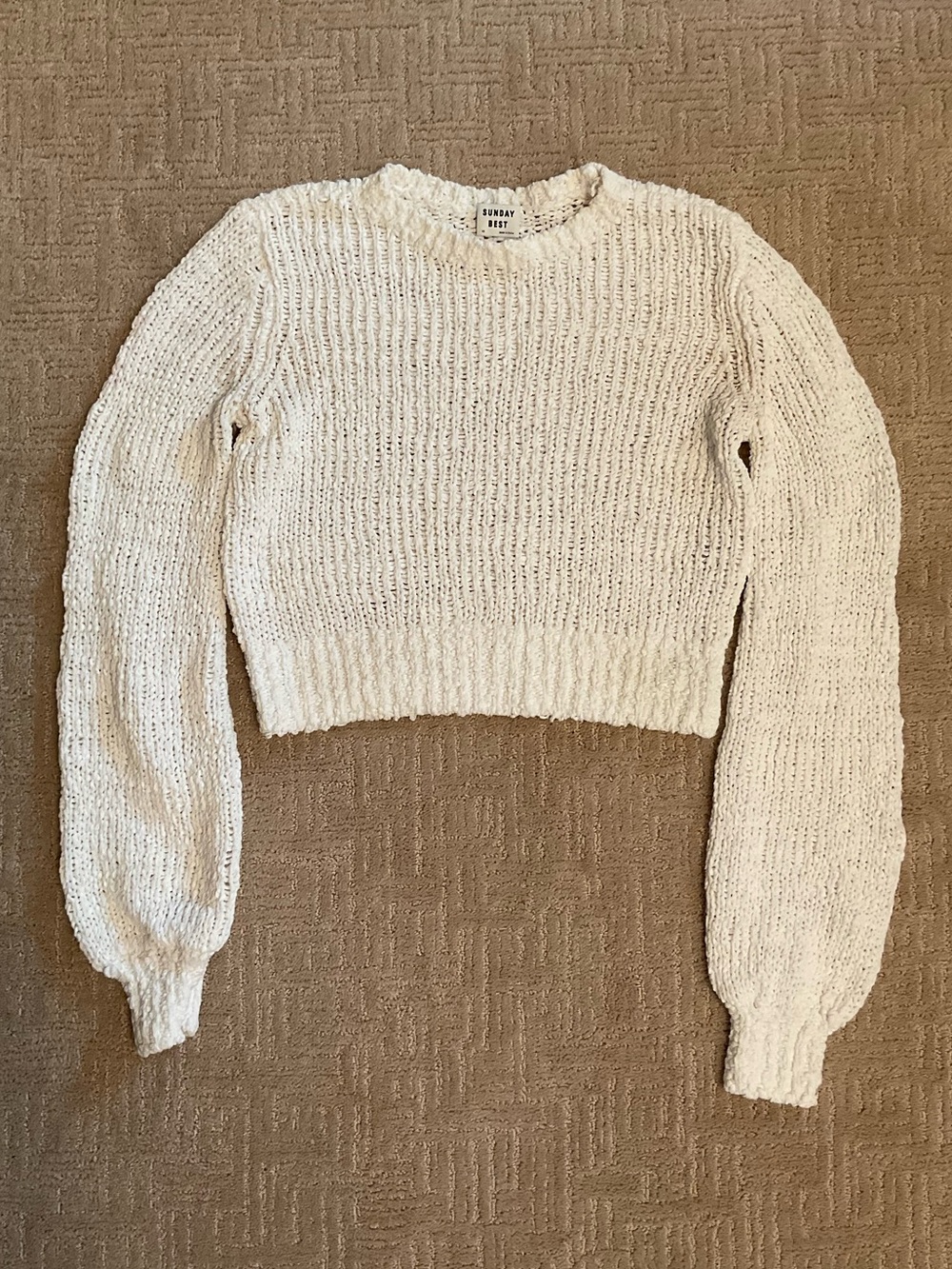 Aritzia Sunday Best Sweater White Cropped XS Oversized EUC Minimalist Classic